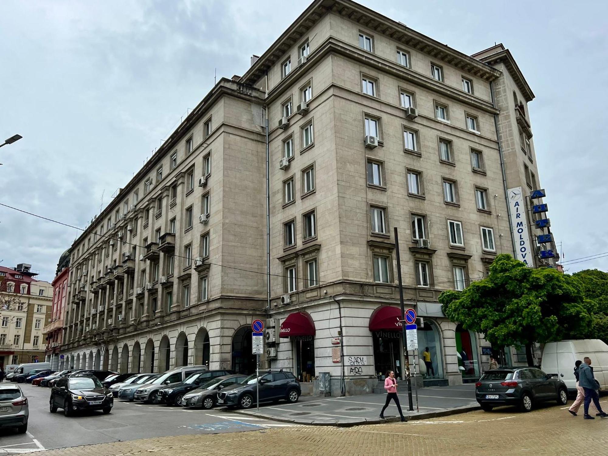 Location ! Location ! Location ! City Garden View Apartment Sofia Extérieur photo